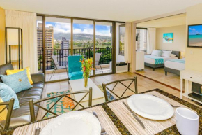 Beautiful Mountain Views, 10th Floor, Close to Beach, Parking